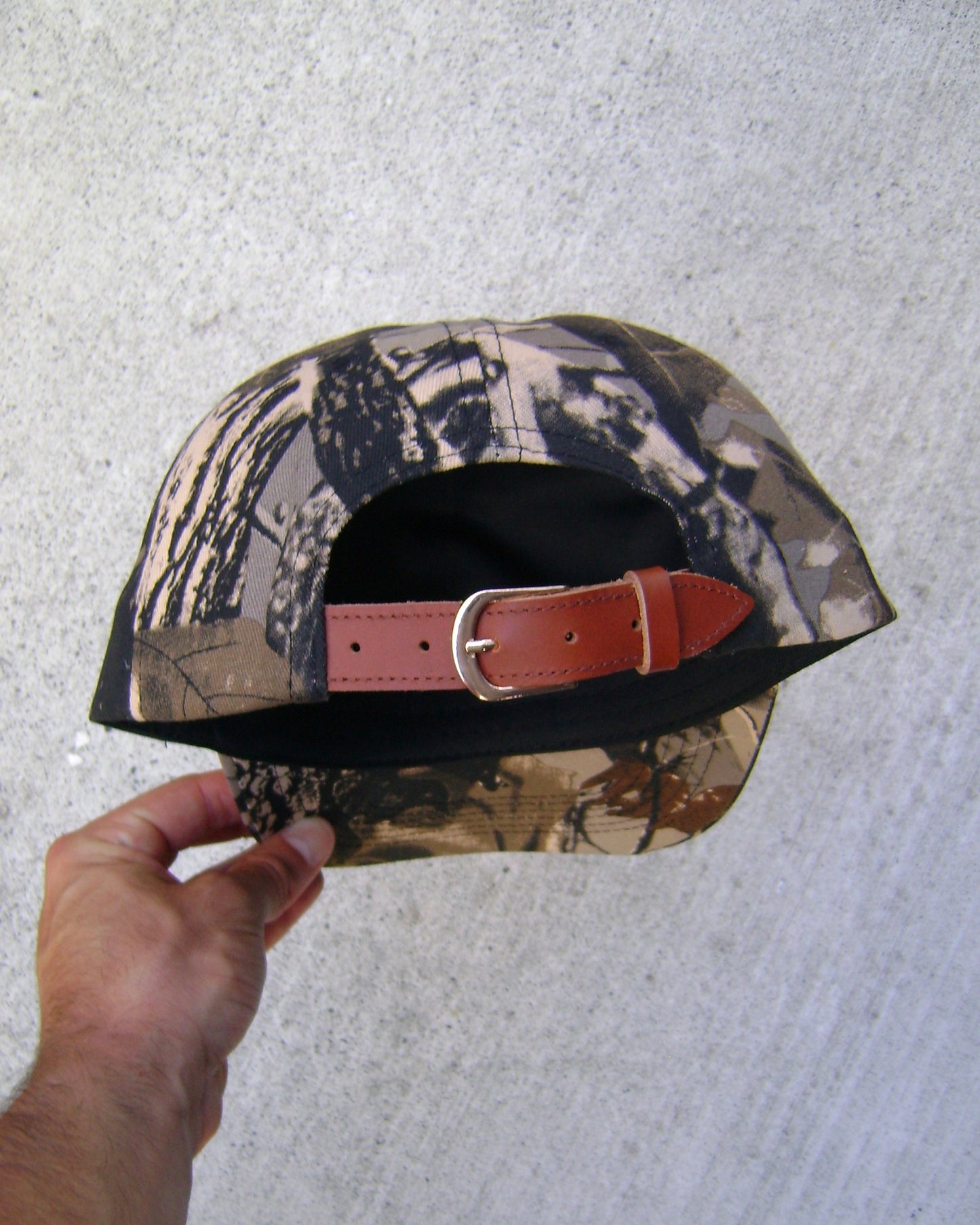 FLAME SCRIPT CAMO HAT